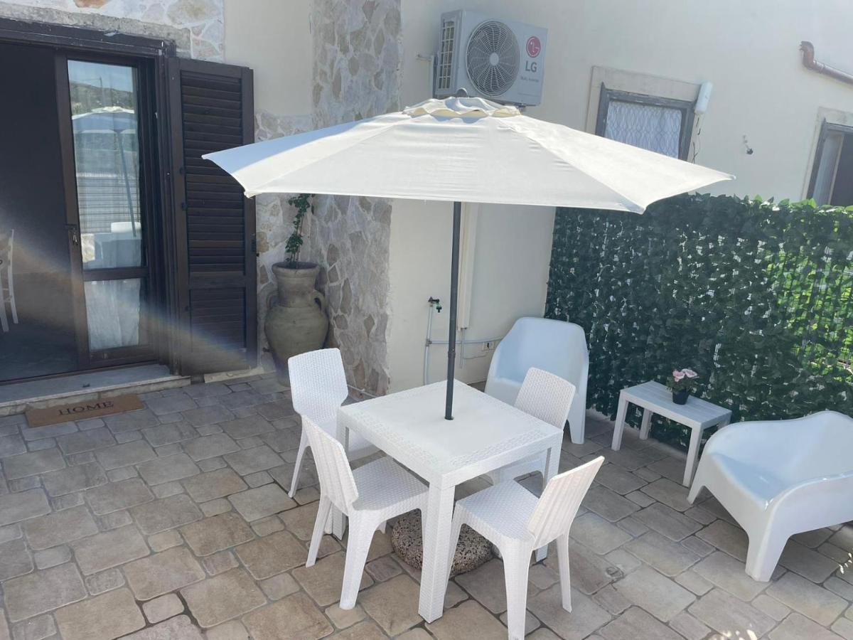 Casa Vacanze Barbera Con Piscina Lägenhet Syrakusa Exteriör bild